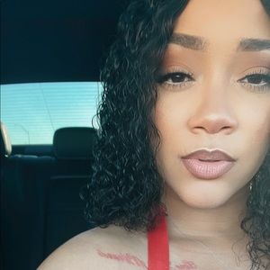 Meet your Posher, Marquia